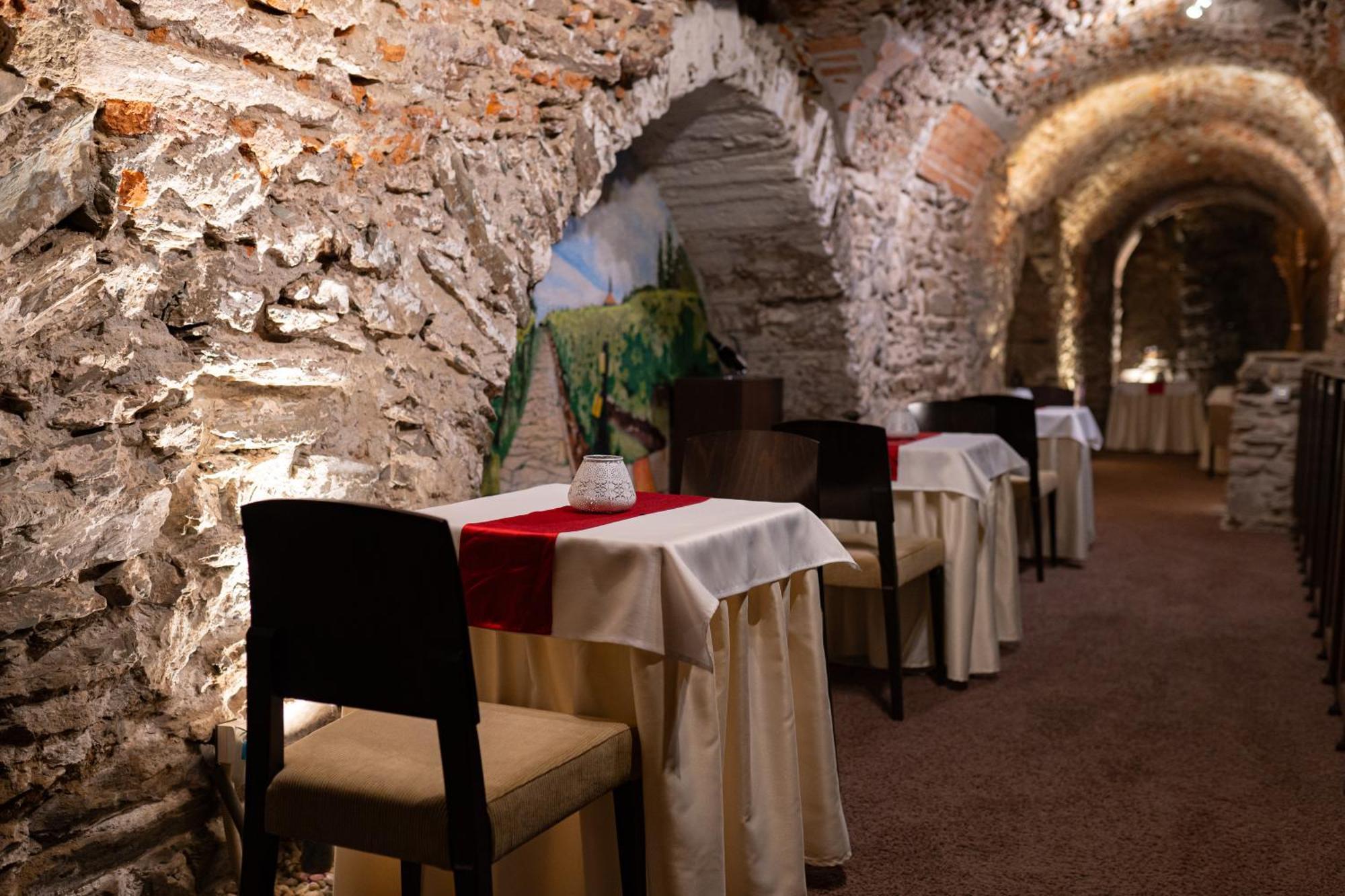 Boutique Hotel Zlaty Dukat Košice Exteriör bild