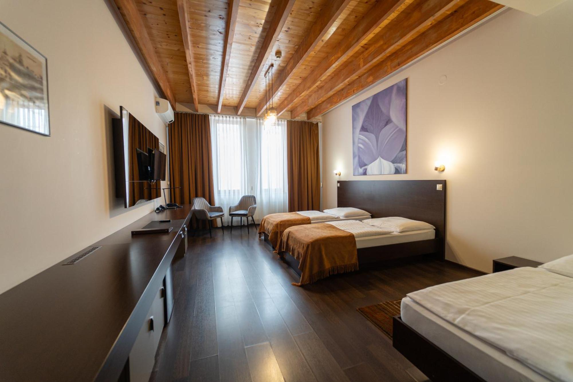 Boutique Hotel Zlaty Dukat Košice Exteriör bild