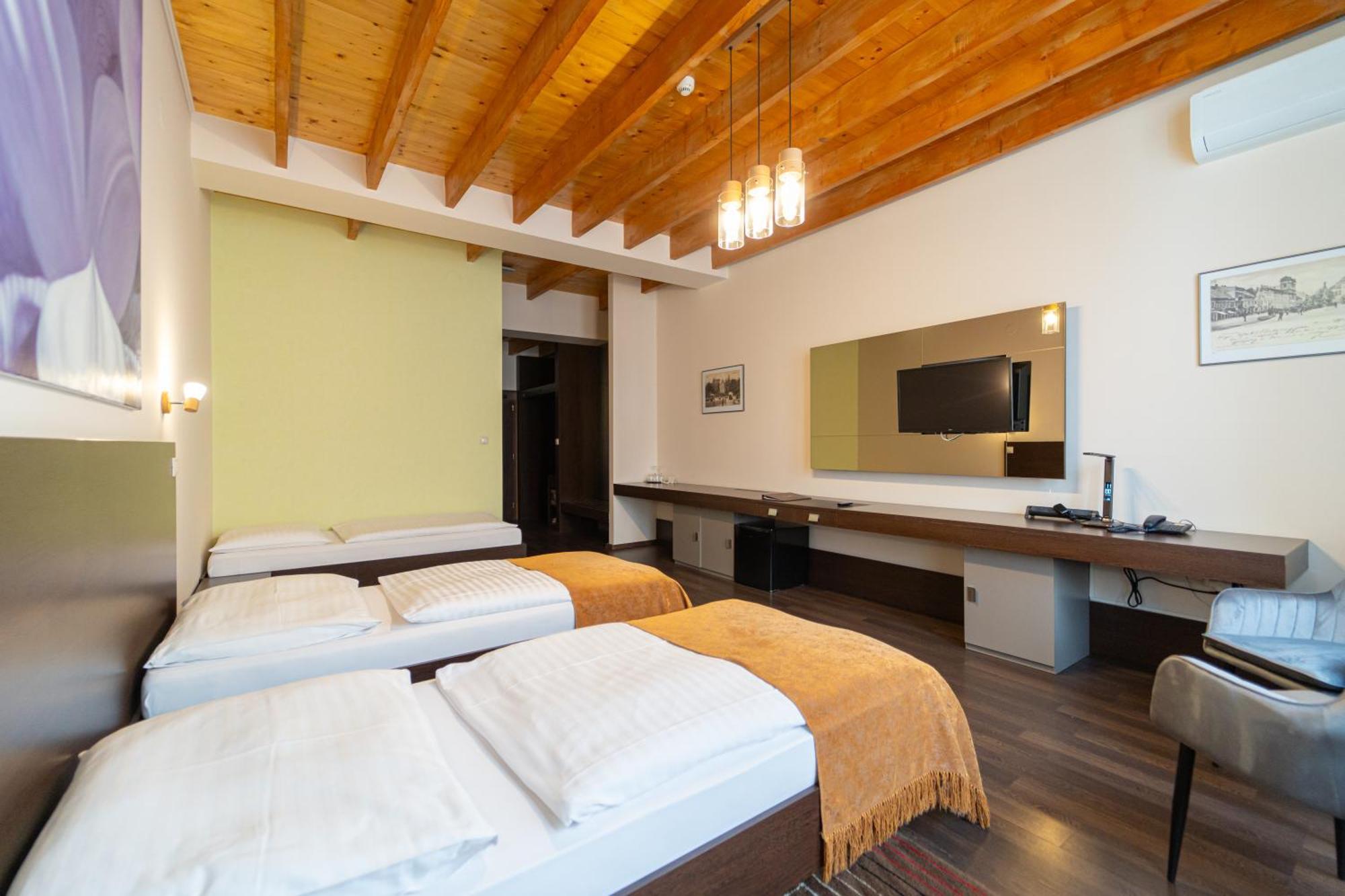 Boutique Hotel Zlaty Dukat Košice Exteriör bild