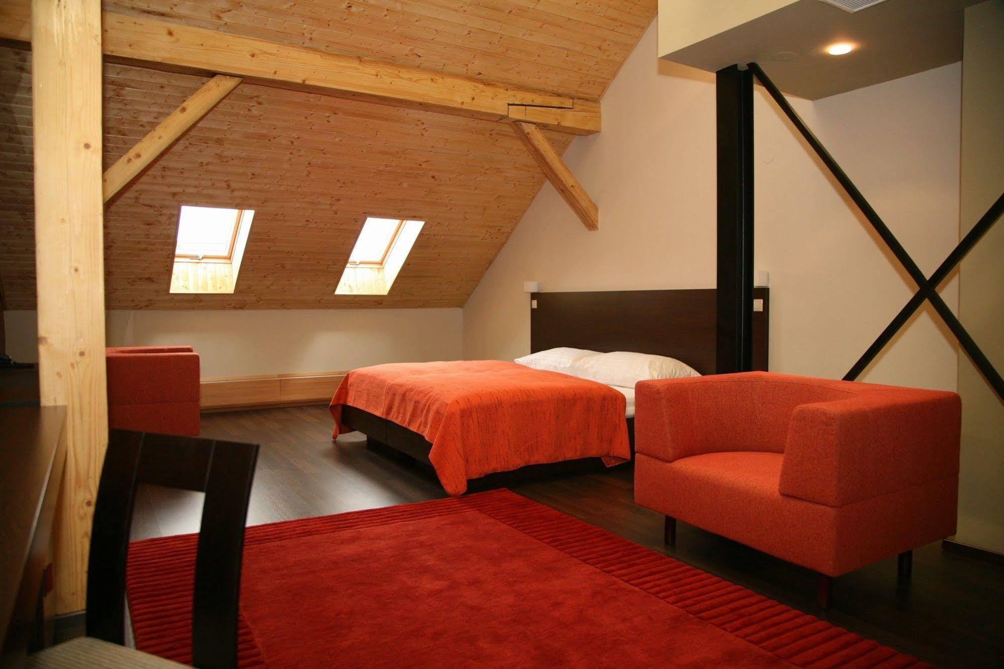 Boutique Hotel Zlaty Dukat Košice Exteriör bild